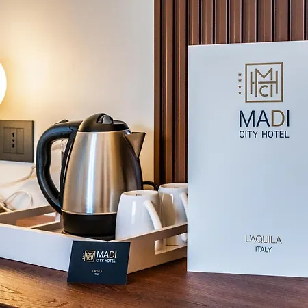 Madi City Hotel Λ' Άκουιλα