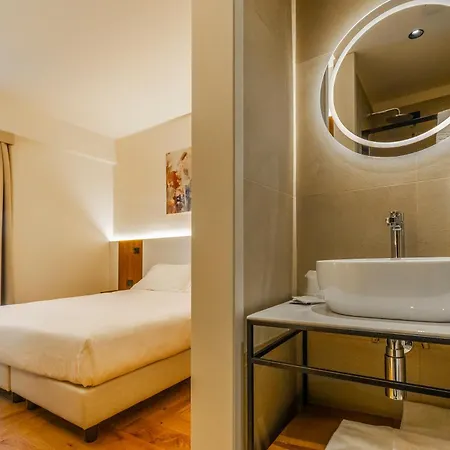 Ξενοδοχείο Madi City Hotel 4*