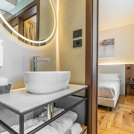 Ξενοδοχείο Madi City Hotel 4*