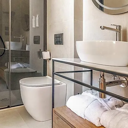 Madi Hotel 4*