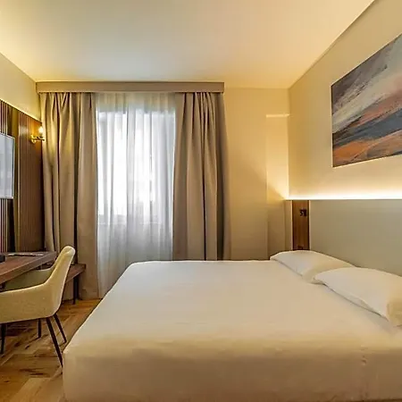 Hotel Madi 4*
