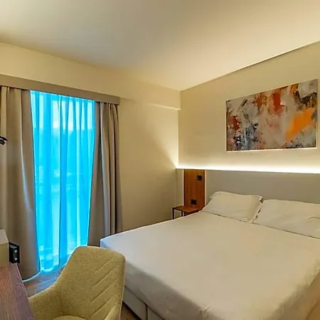 Madi Hotel 4*