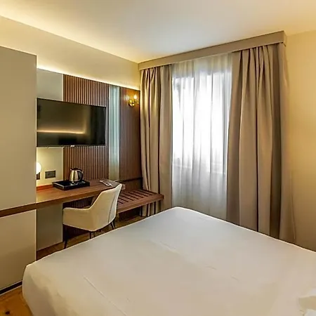 Hotel Madi