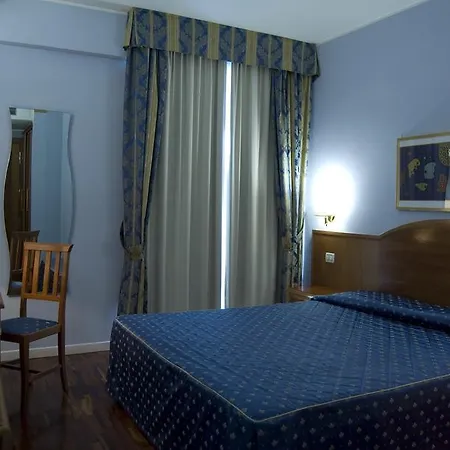 Madi City Hotel 4* Λ' Άκουιλα