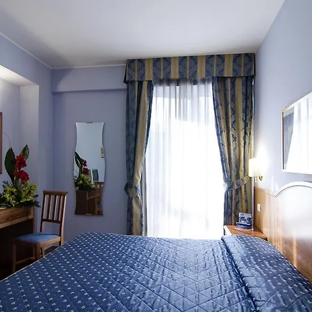 Madi City Hotel 4* Λ' Άκουιλα