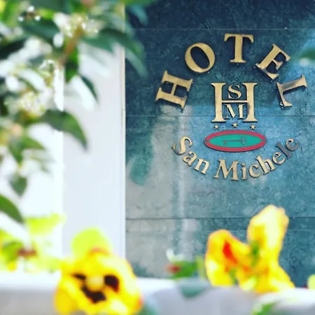 Madi City Hotel Λ' Άκουιλα