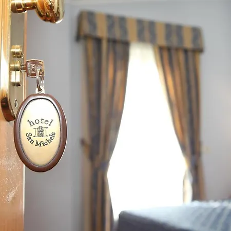Ξενοδοχείο Madi City Hotel 4*