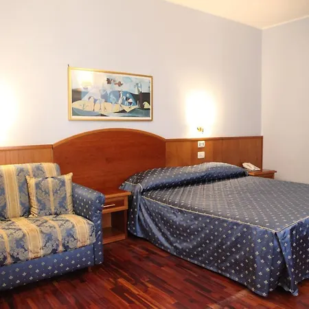 Ξενοδοχείο Madi City Hotel 4*