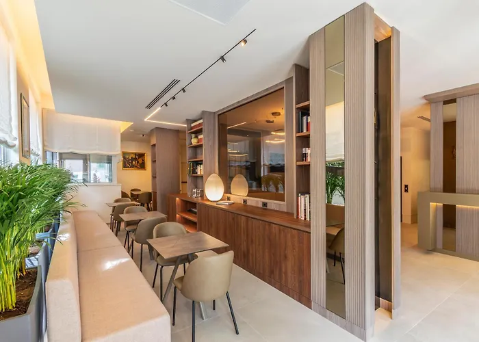 Hotel Madi LʼAquila